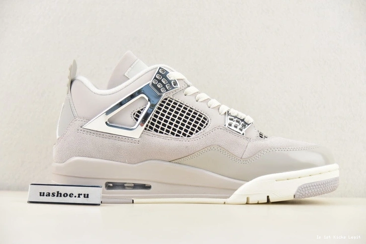 Air AQ9129-001 Moments 4 Jordan Frozen 1120